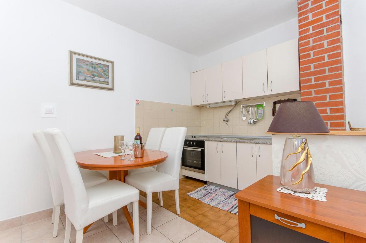 Apartments Derado Supetar Kültér fotó