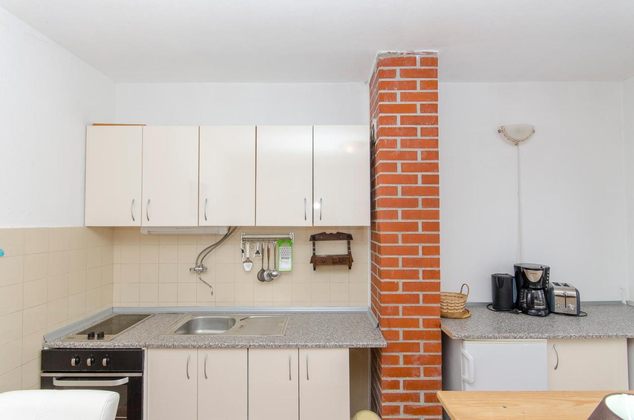 Apartments Derado Supetar Kültér fotó