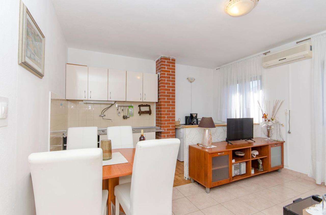 Apartments Derado Supetar Kültér fotó