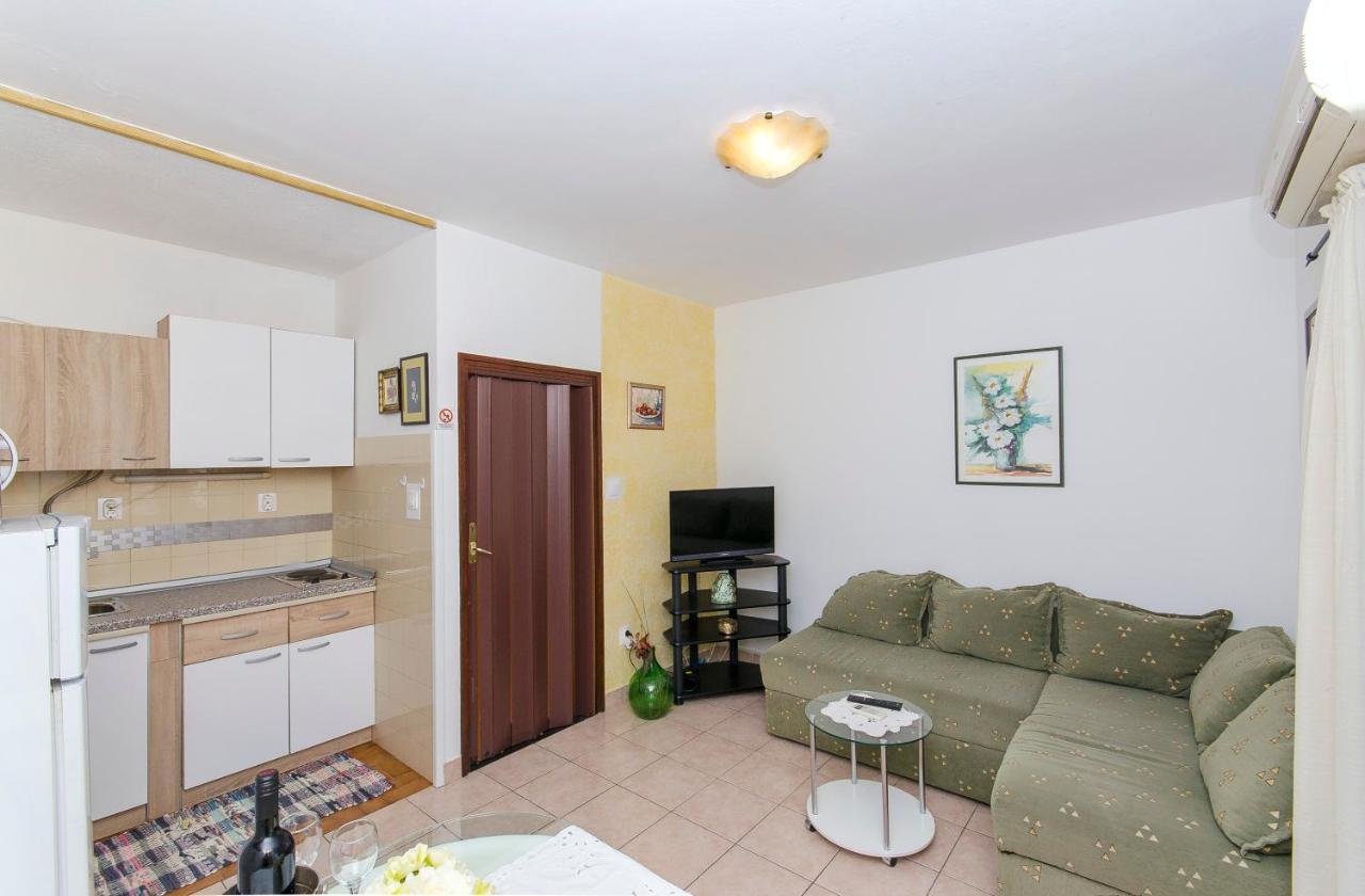 Apartments Derado Supetar Kültér fotó