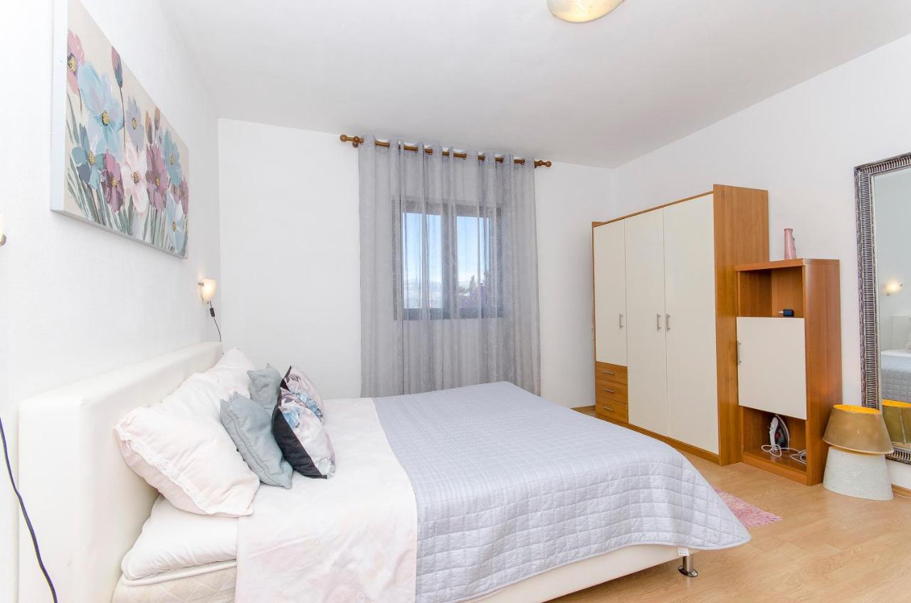 Apartments Derado Supetar Kültér fotó