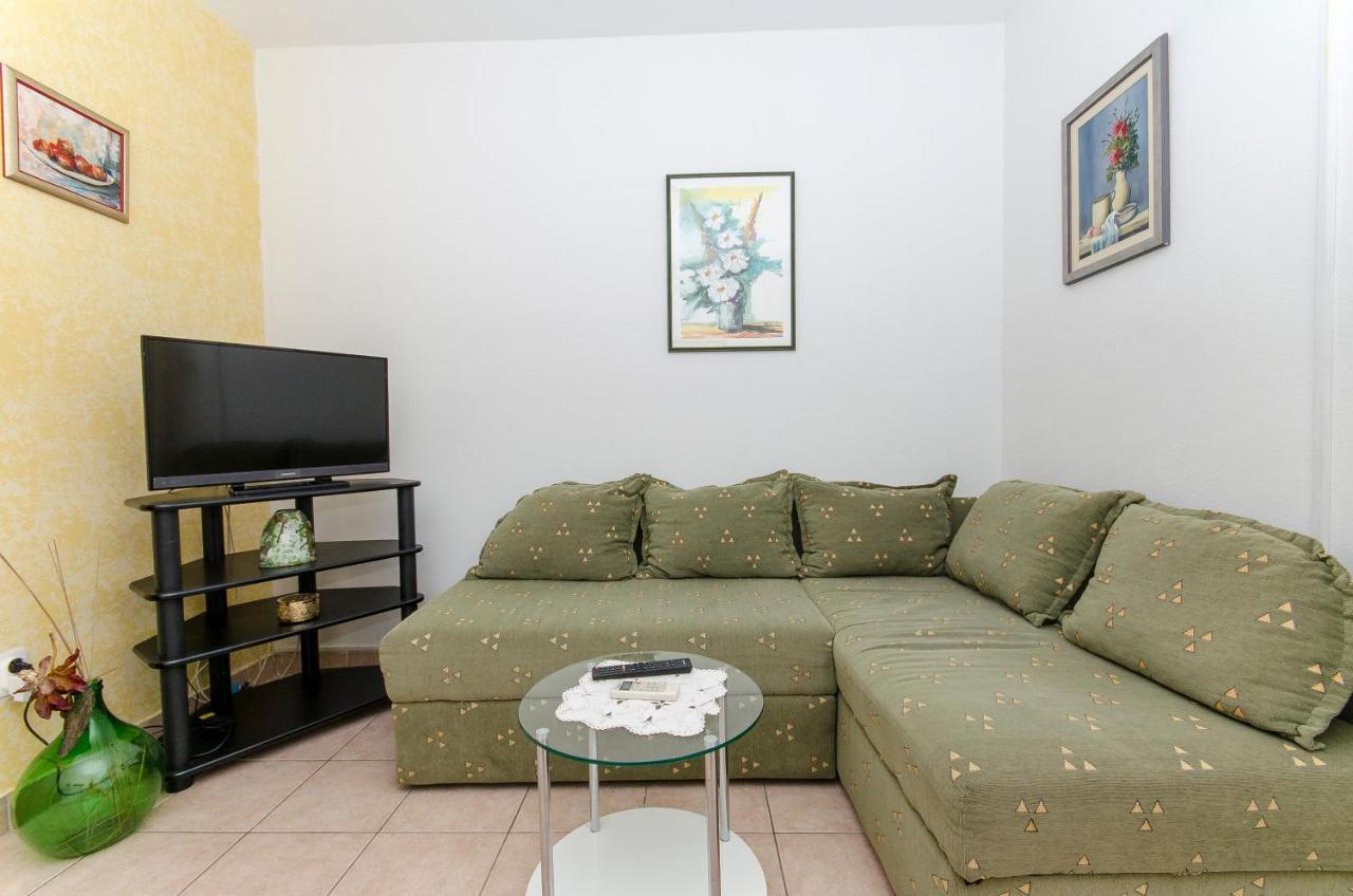 Apartments Derado Supetar Kültér fotó