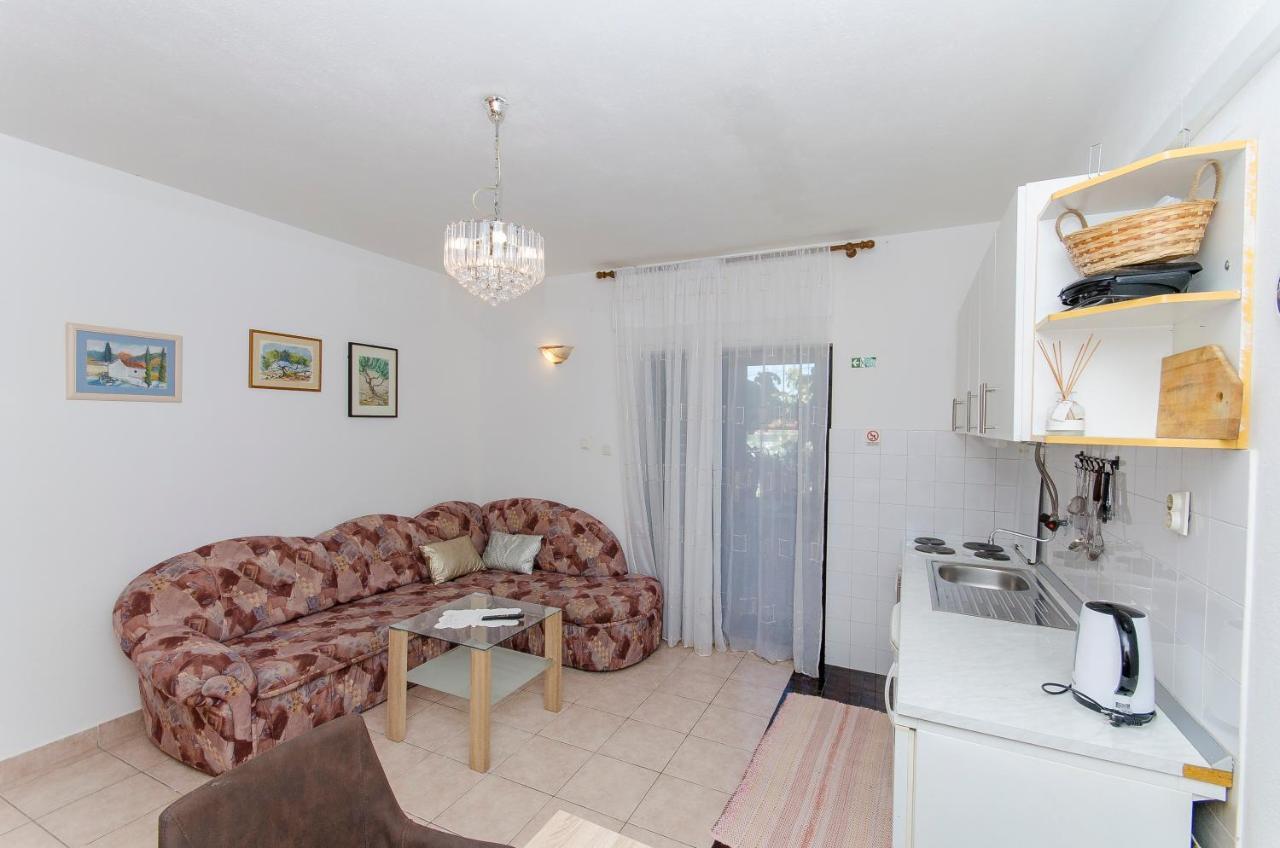 Apartments Derado Supetar Kültér fotó